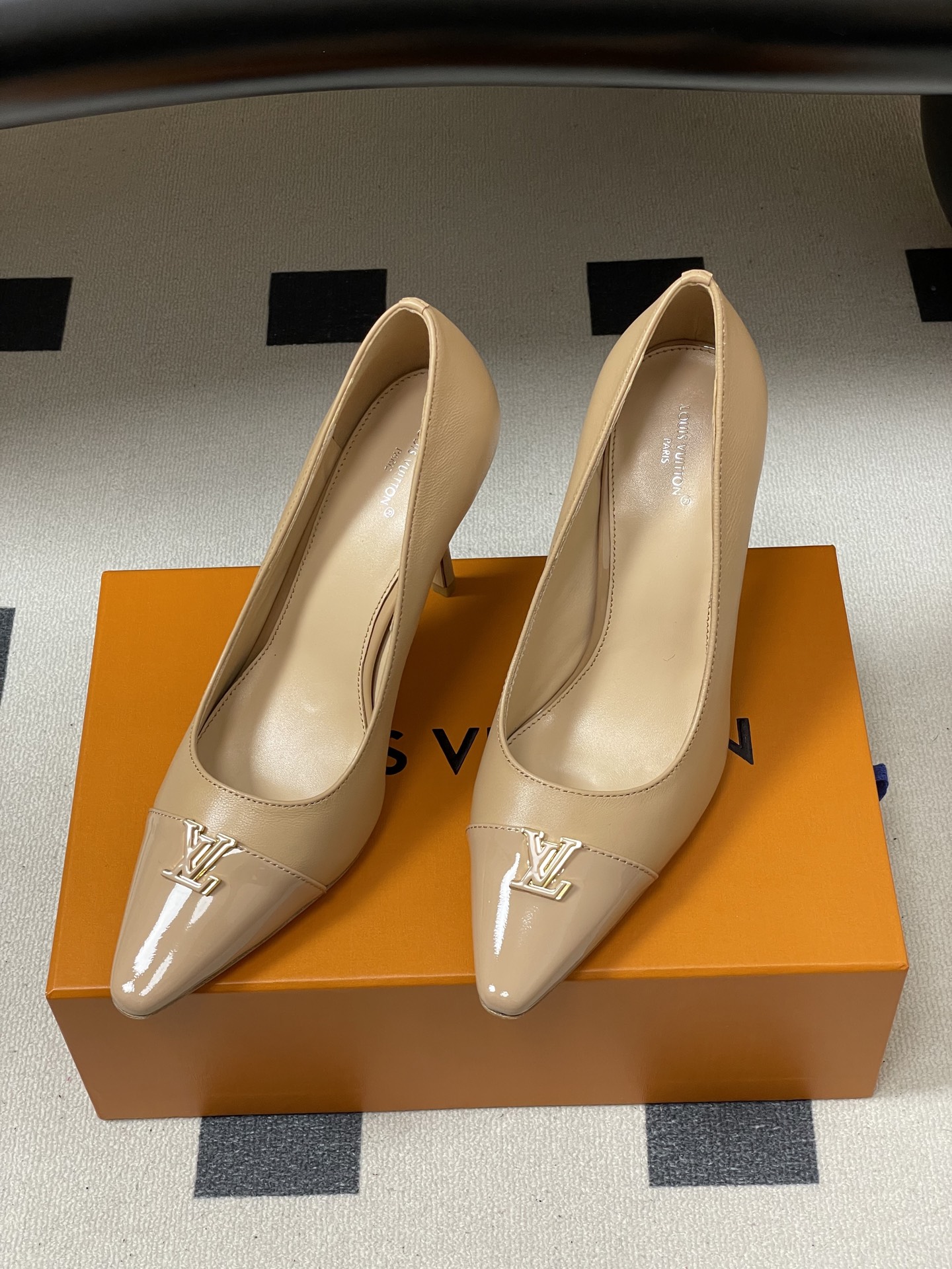 Women's high heels